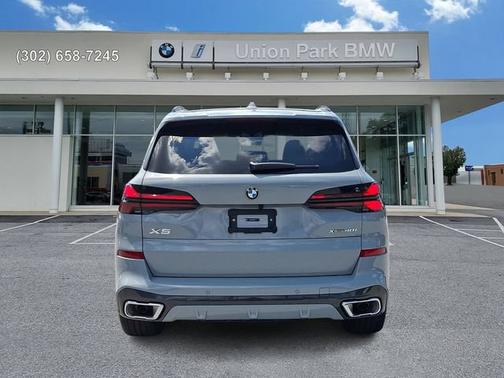 Brooklyn Grey Metallic 2026 BMW X5 xDrive40i