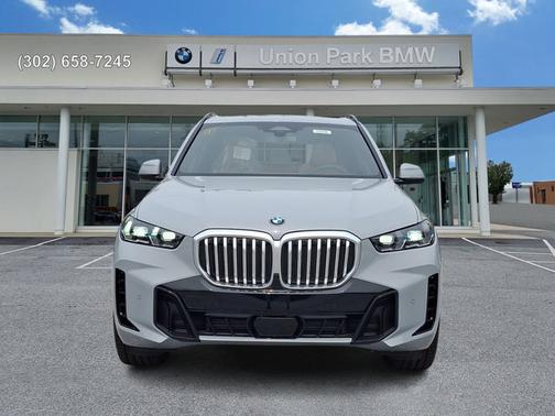 Brooklyn Grey Metallic 2026 BMW X5 xDrive40i