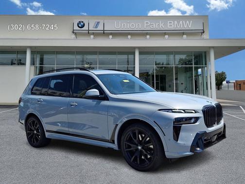 Brooklyn Grey Metallic 2023 BMW X7 xDrive40i