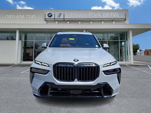 Brooklyn Grey Metallic 2023 BMW X7 xDrive40i