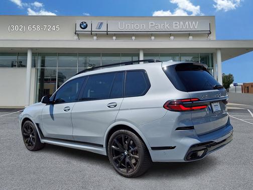 Brooklyn Grey Metallic 2023 BMW X7 xDrive40i