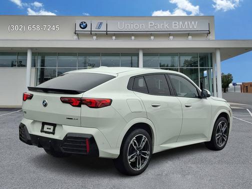 Alpine White - 300 2025 BMW X2 xDrive28i