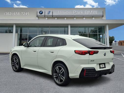 Alpine White - 300 2025 BMW X2 xDrive28i