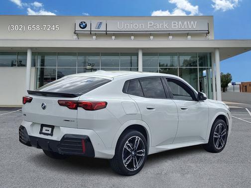 Alpine White - 300 2025 BMW X2 xDrive28i