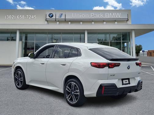 Alpine White - 300 2025 BMW X2 xDrive28i