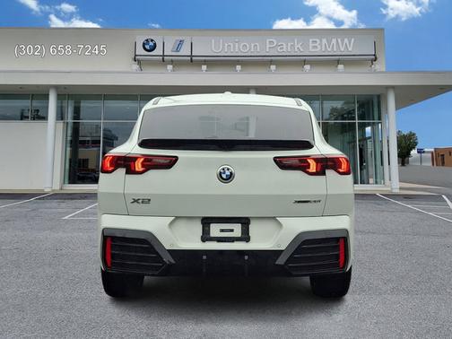 Alpine White - 300 2025 BMW X2 xDrive28i