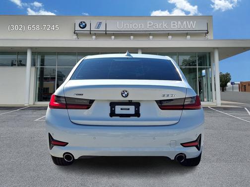 Mineral White Metallic 2020 BMW 330 i xDrive