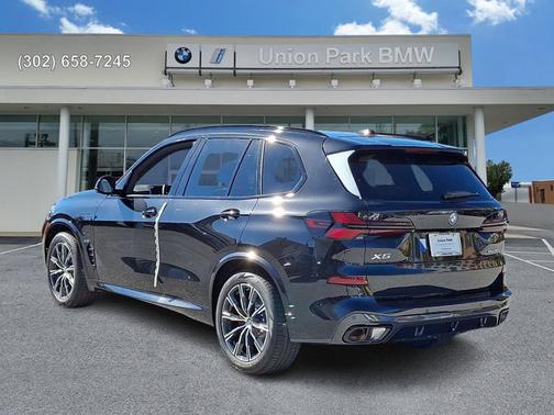 Black Sapphire Metallic 2026 BMW X5 xDrive50e