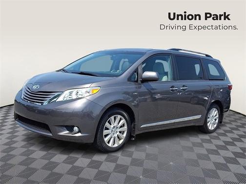 2017 Toyota Sienna XLE