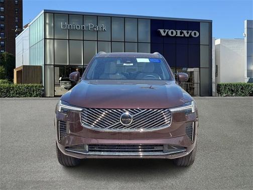 2025 Volvo XC90 Plus