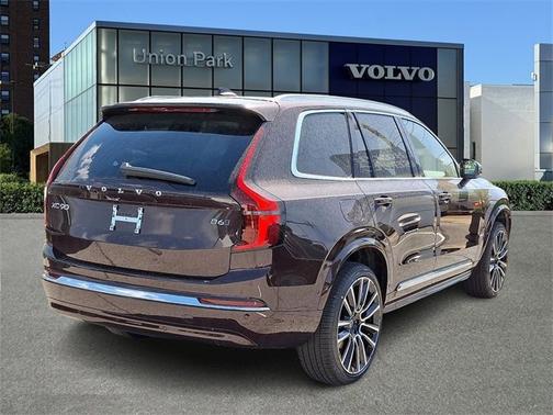 2025 Volvo XC90 Plus