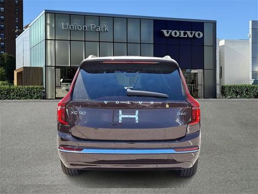 2025 Volvo XC90 Plus