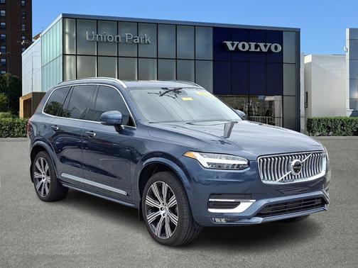 2022 Volvo XC90 Inscription