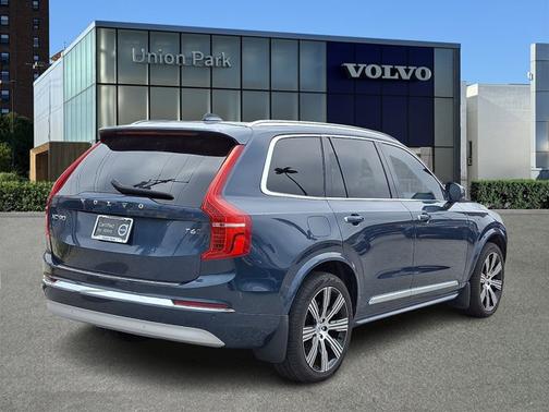 2022 Volvo XC90 Inscription