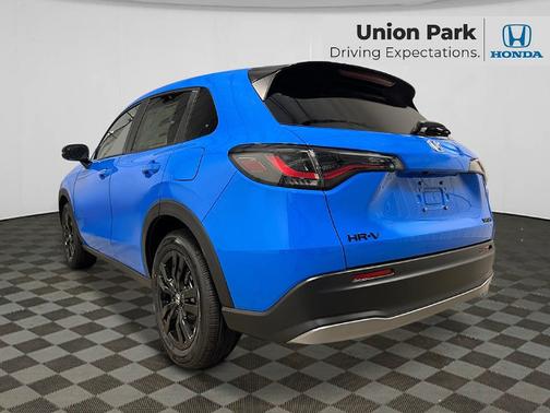 Boost Blue Pearl 2027 Honda HR-V Sport