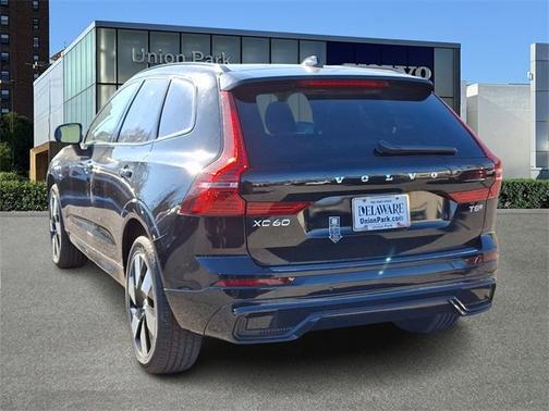 2025 Volvo XC60 Plug-In Hybrid Plus