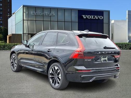 2026 Volvo XC60 Plus