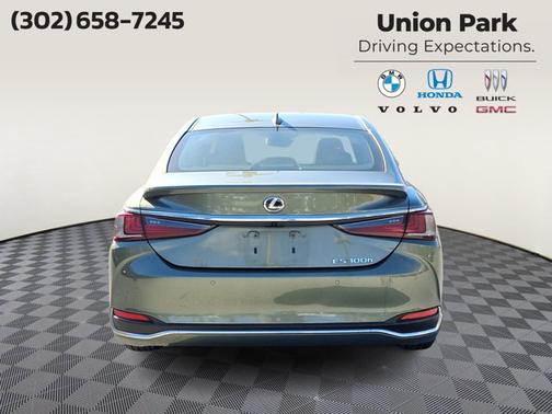 2023 Lexus ES 300h Base