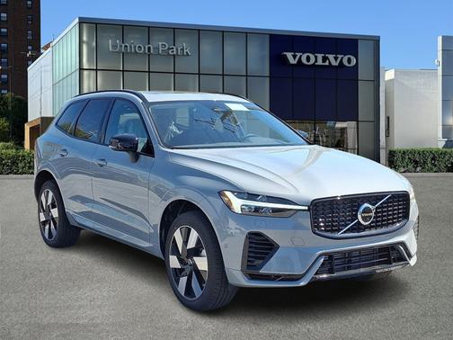 2025 Volvo XC60 Plug-In Hybrid Plus