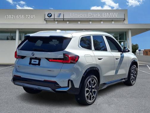 Mineral White Metallic 2026 BMW X1 xDrive28i