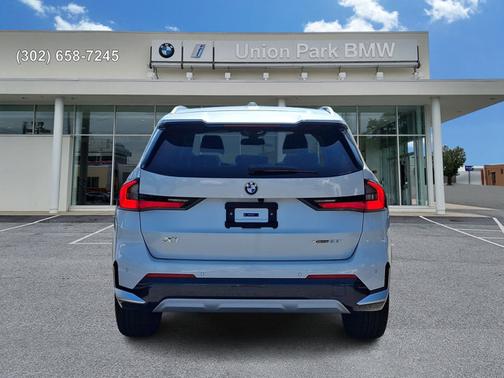 Mineral White Metallic 2026 BMW X1 xDrive28i