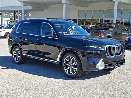 Black Sapphire Metallic 2024 BMW X7 xDrive40i