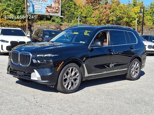 Black Sapphire Metallic 2024 BMW X7 xDrive40i