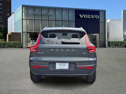 Forest Lake 2026 Volvo XC40 Plus