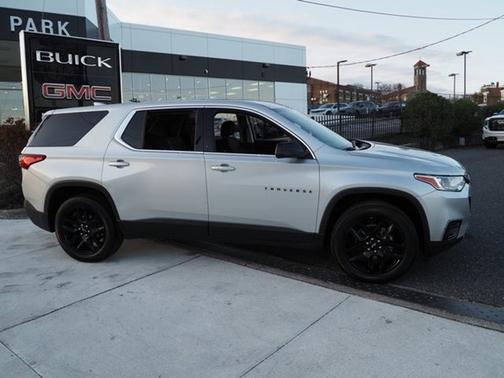 2021 Chevrolet Traverse LS