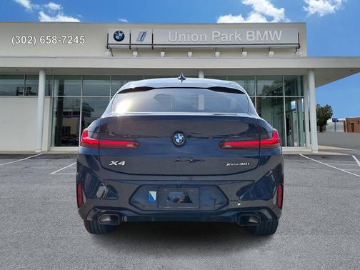 Carbon Black Metallic 2024 BMW X4 xDrive30i