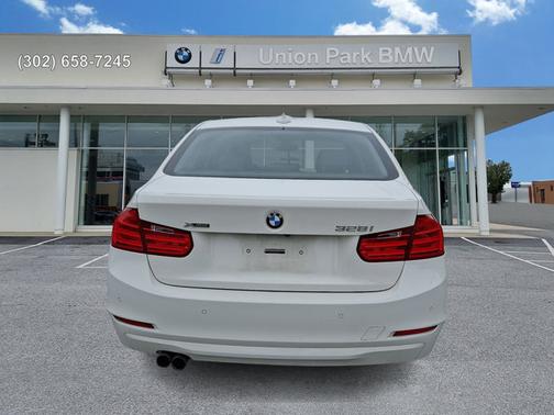 Alpine White - 300 2015 BMW 328 i xDrive