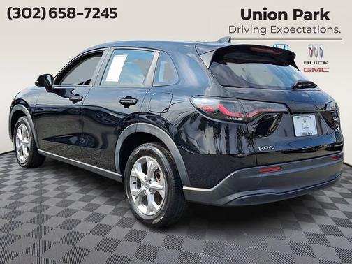 Crystal Black Pearl 2023 Honda HR-V LX
