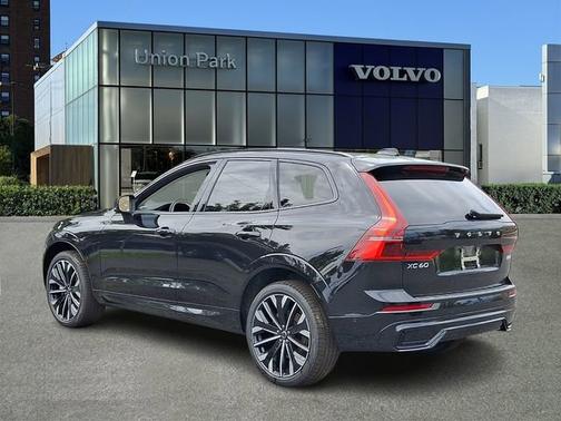 Onyx Black Metallic 2026 Volvo XC60 Ultra