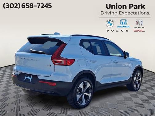 2026 Volvo XC40 Plus