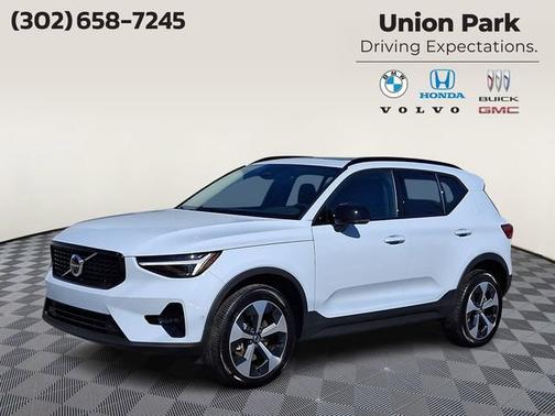 2026 Volvo XC40 Plus