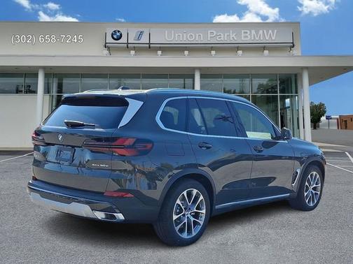 Dravit Grey Metallic 2026 BMW X5 xDrive50e