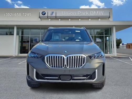 Dravit Grey Metallic 2026 BMW X5 xDrive50e