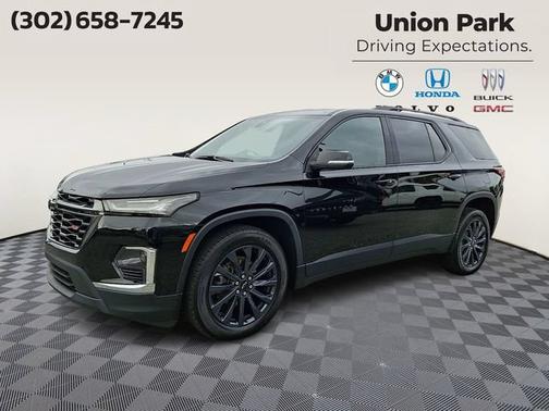 Mosaic Black Metallic 2023 Chevrolet Traverse RS