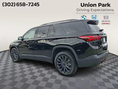 Mosaic Black Metallic 2023 Chevrolet Traverse RS