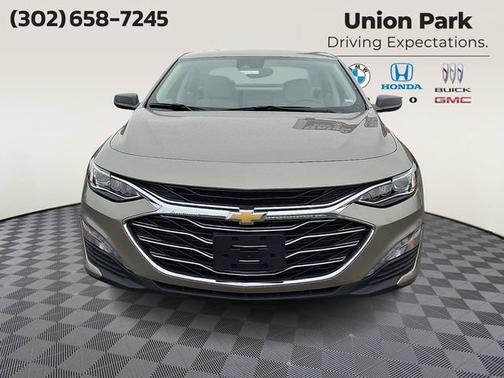 Mineral Gray Metallic 2024 Chevrolet Malibu 2LT