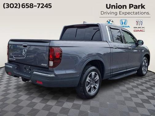 Gray 2017 Honda Ridgeline RTL-E