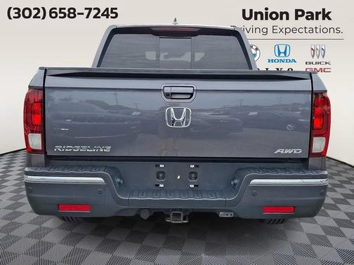 Gray 2017 Honda Ridgeline RTL-E