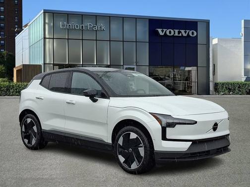 Crystal White Metallic 2026 Volvo EX30 Ultra