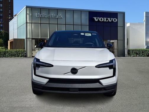 Crystal White Metallic 2026 Volvo EX30 Ultra