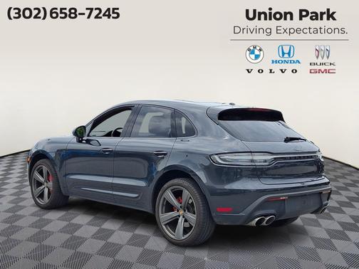 Volcano Grey Metallic - 2H 2022 Porsche Macan S