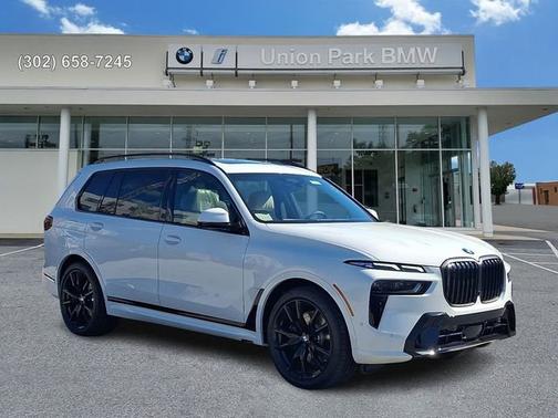 Alpine White 2026 BMW X7 xDrive40i