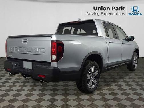 Solar Silver Metallic 2026 Honda Ridgeline RTL