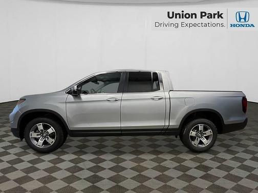 Solar Silver Metallic 2026 Honda Ridgeline RTL