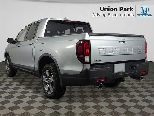 Solar Silver Metallic 2026 Honda Ridgeline RTL