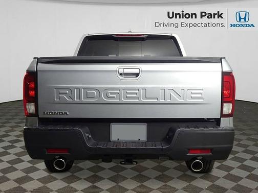 Solar Silver Metallic 2026 Honda Ridgeline RTL